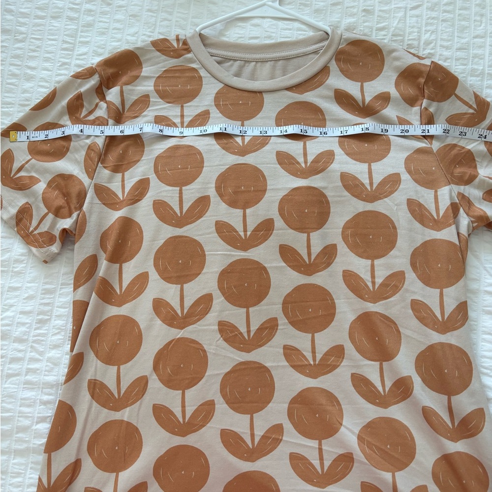 Floral Patterned T-Shirt in Beige and Brown